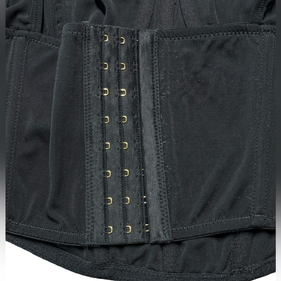 NWT By Anthropologie Long-Sleeve
Mesh Crop Top, Size XL - Picture 11 of 14